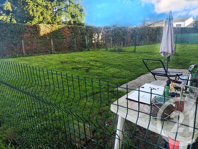 Afficher la photo en grand Appartement T2 à vendre - 2 pièces - 39.04 m2 - GIRONDE SUR DROPT - 33 - AQUITAINE - Century 21 Lgi Immo