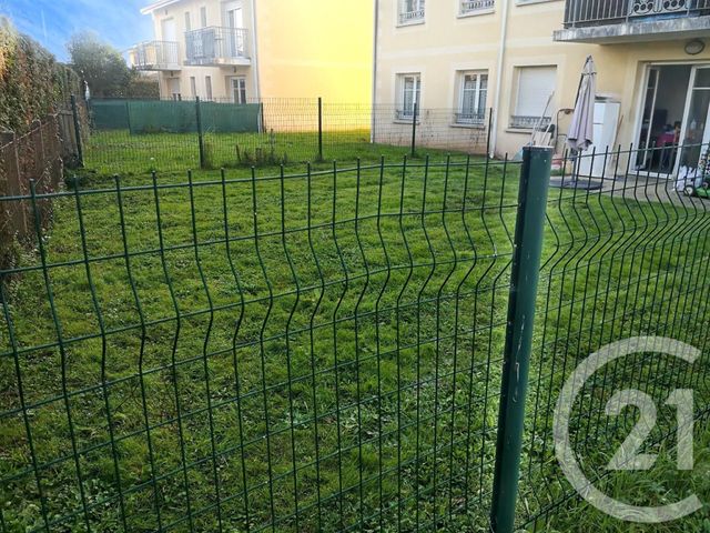 Afficher la photo en grand Appartement T2 à vendre - 2 pièces - 39.04 m2 - GIRONDE SUR DROPT - 33 - AQUITAINE - Century 21 Lgi Immo