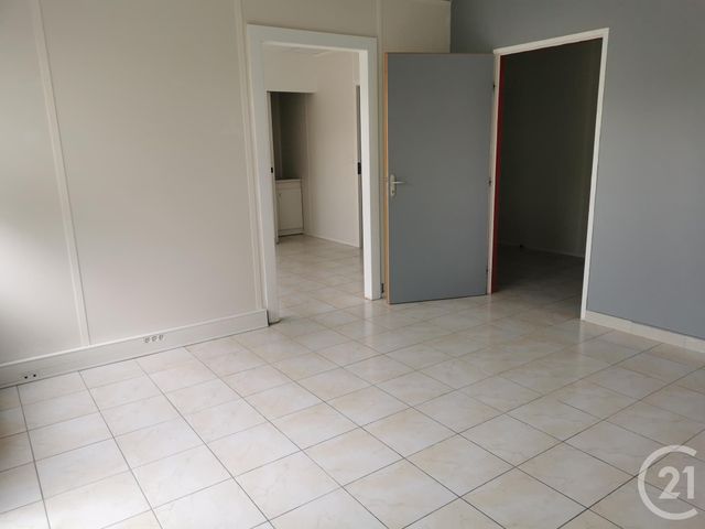 Appartement à louer - 4 pièces - 70.0 m2 - BAZAS - 33 - AQUITAINE - Century 21 Lgi Immo