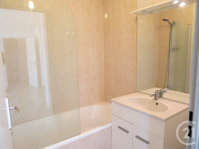 Appartement T2 à vendre - 2 pièces - 42.68 m2 - LANGON - 33 - AQUITAINE - Century 21 Lgi Immo