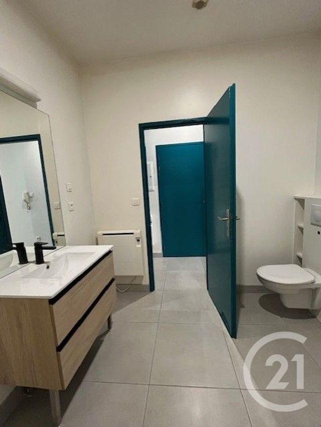 Appartement T2 à louer - 2 pièces - 42.6 m2 - LA REOLE - 33 - AQUITAINE - Century 21 Lgi Immo