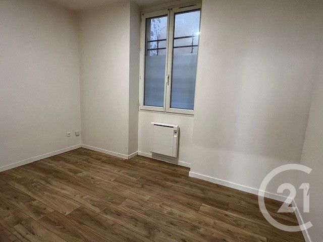Appartement T2 à louer - 2 pièces - 42.6 m2 - LA REOLE - 33 - AQUITAINE - Century 21 Lgi Immo