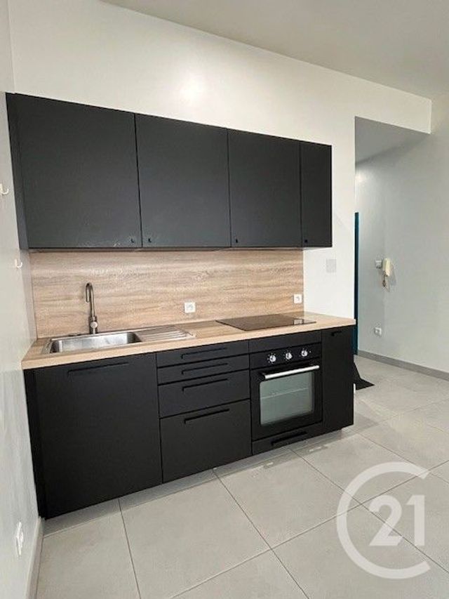 Appartement T2 à louer - 2 pièces - 42.6 m2 - LA REOLE - 33 - AQUITAINE - Century 21 Lgi Immo