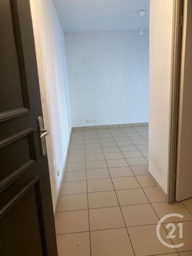 Appartement F3 à louer - 3 pièces - 60.97 m2 - GIRONDE SUR DROPT - 33 - AQUITAINE - Century 21 Lgi Immo
