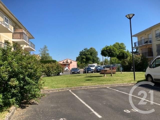 Appartement F3 à louer - 3 pièces - 60.97 m2 - GIRONDE SUR DROPT - 33 - AQUITAINE - Century 21 Lgi Immo
