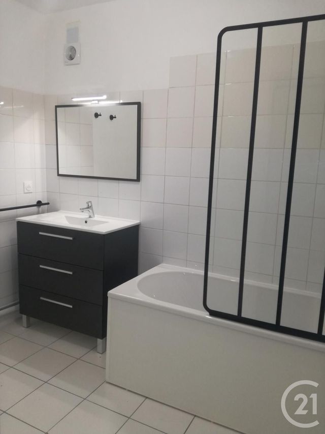 Appartement F4 à louer - 4 pièces - 77.34 m2 - CENON - 33 - AQUITAINE - Century 21 Lgi Immo