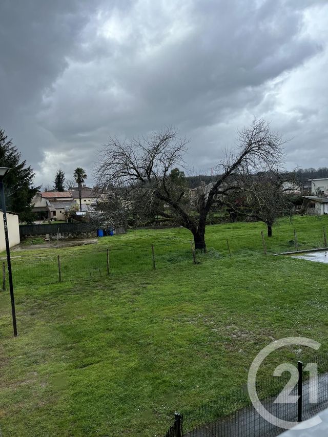 Appartement T3 à louer - 3 pièces - 64.28 m2 - GIRONDE SUR DROPT - 33 - AQUITAINE - Century 21 Lgi Immo