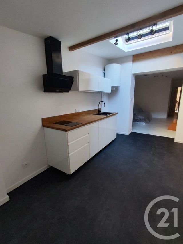Appartement à louer - 2 pièces - 38.0 m2 - LA REOLE - 33 - AQUITAINE - Century 21 Lgi Immo