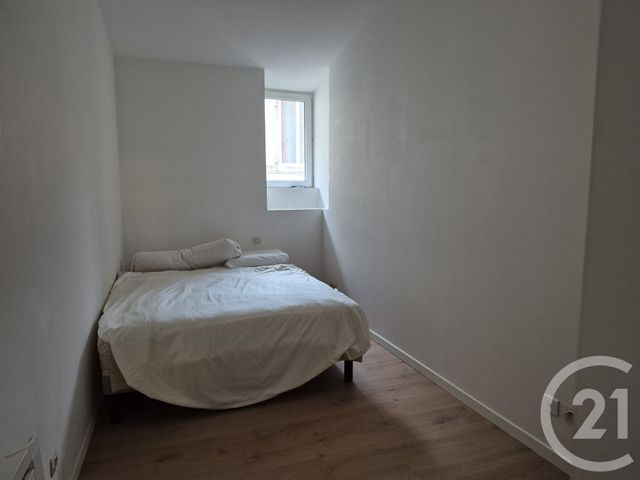Appartement à louer - 2 pièces - 38.0 m2 - LA REOLE - 33 - AQUITAINE - Century 21 Lgi Immo