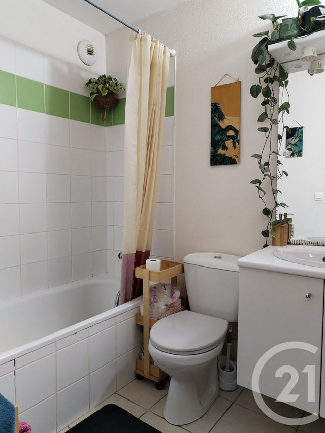 Appartement T2 à vendre - 2 pièces - 44.15 m2 - LANGON - 33 - AQUITAINE - Century 21 Lgi Immo