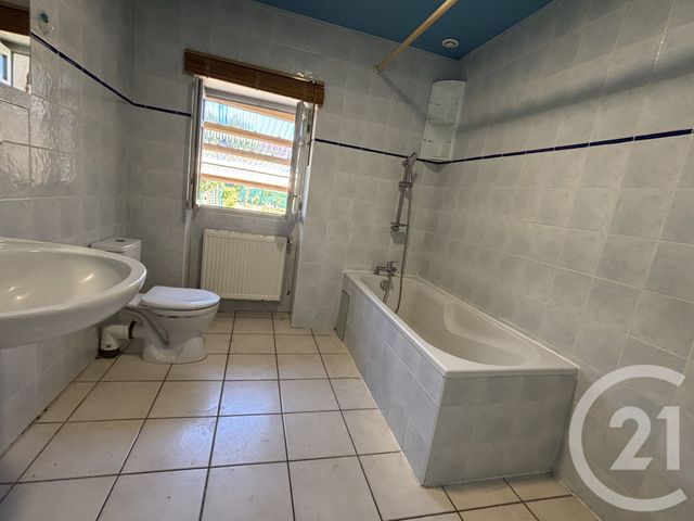 maison à louer - 4 pièces - 107.61 m2 - LA REOLE - 33 - AQUITAINE - Century 21 Lgi Immo