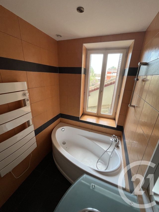 Appartement F4 à vendre - 5 pièces - 79.0 m2 - LANGON - 33 - AQUITAINE - Century 21 Lgi Immo