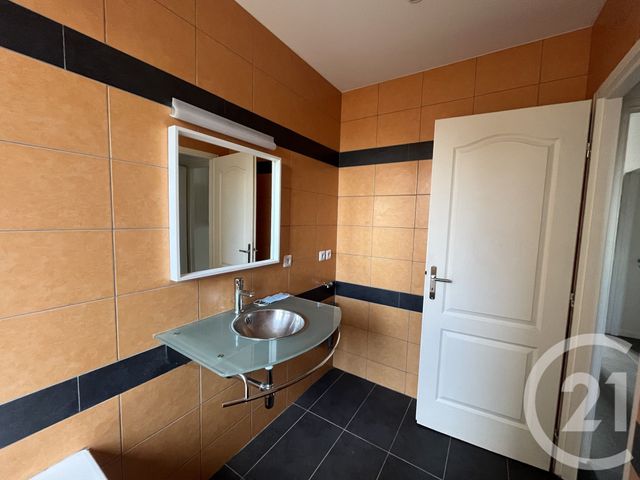 Appartement F4 à vendre - 5 pièces - 79.0 m2 - LANGON - 33 - AQUITAINE - Century 21 Lgi Immo