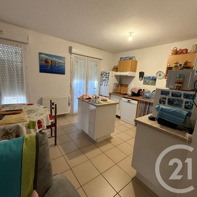 Appartement à vendre - 3 pièces - 60.99 m2 - GIRONDE SUR DROPT - 33 - AQUITAINE - Century 21 Lgi Immo