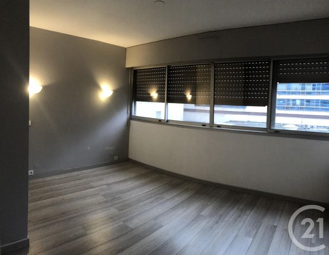 Appartement F3 à louer - 3 pièces - 75.02 m2 - BORDEAUX - 33 - AQUITAINE - Century 21 Lgi Immo