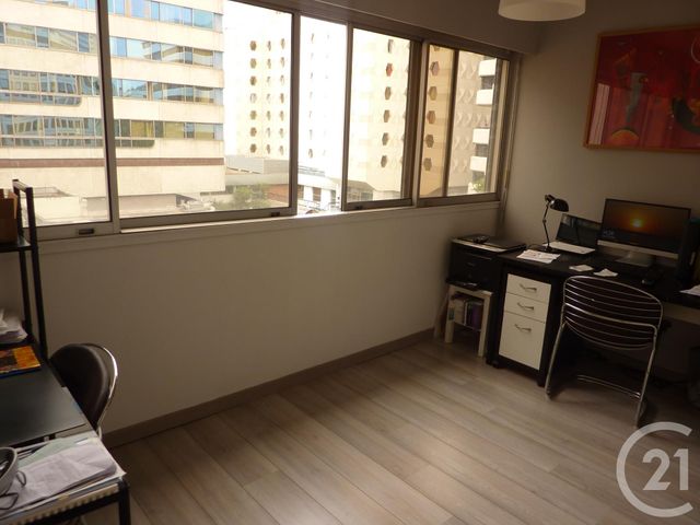Appartement F3 à louer - 3 pièces - 75.02 m2 - BORDEAUX - 33 - AQUITAINE - Century 21 Lgi Immo