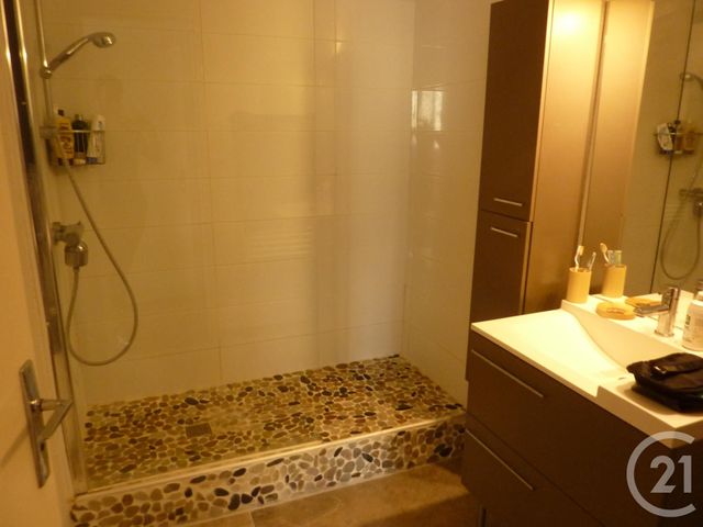 Appartement F3 à louer - 3 pièces - 75.02 m2 - BORDEAUX - 33 - AQUITAINE - Century 21 Lgi Immo