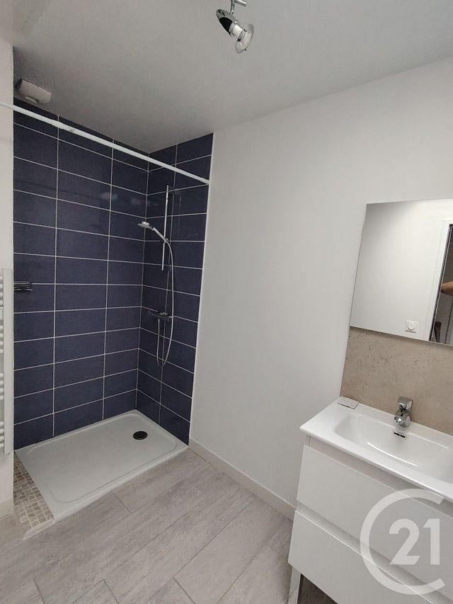 maison à louer - 3 pièces - 66.0 m2 - PREIGNAC - 33 - AQUITAINE - Century 21 Lgi Immo