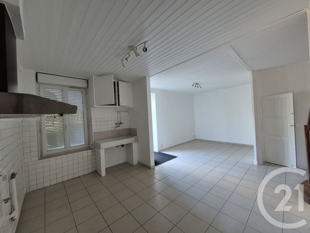 Appartement F3 à louer - 3 pièces - 60.18 m2 - LANGON - 33 - AQUITAINE - Century 21 Lgi Immo