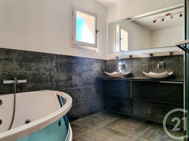 maison à vendre - 8 pièces - 180.0 m2 - ROAILLAN - 33 - AQUITAINE - Century 21 Lgi Immo