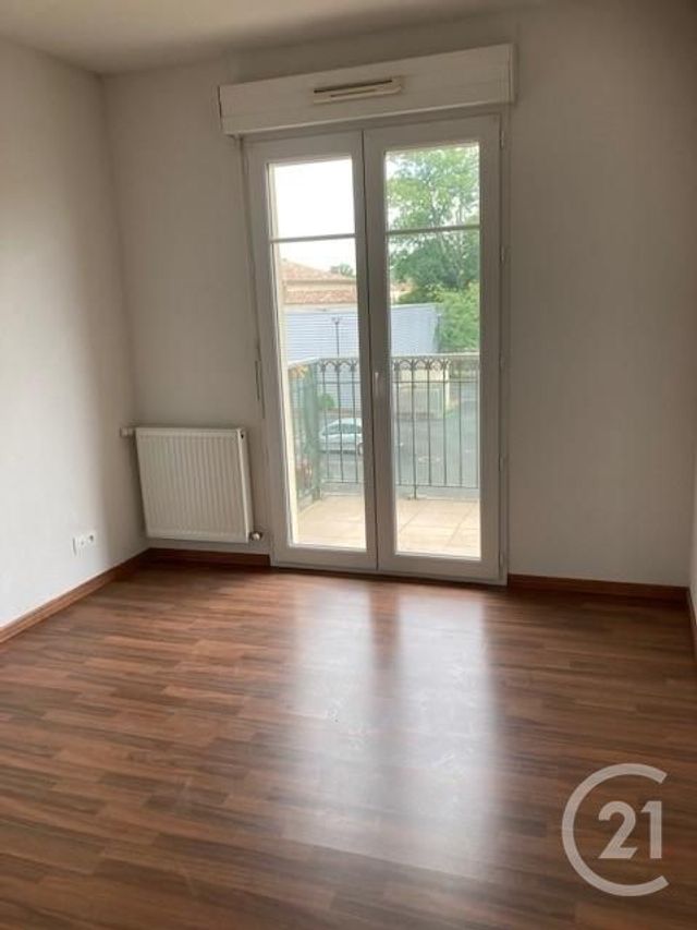 Appartement T3 à louer - 3 pièces - 59.95 m2 - GIRONDE SUR DROPT - 33 - AQUITAINE - Century 21 Lgi Immo