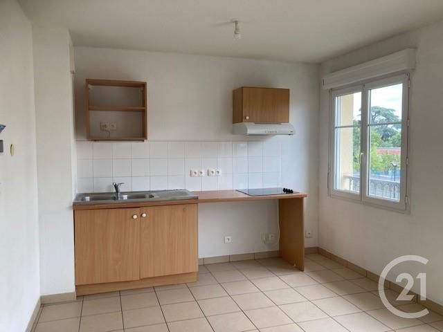 Appartement T3 à louer - 3 pièces - 59.95 m2 - GIRONDE SUR DROPT - 33 - AQUITAINE - Century 21 Lgi Immo