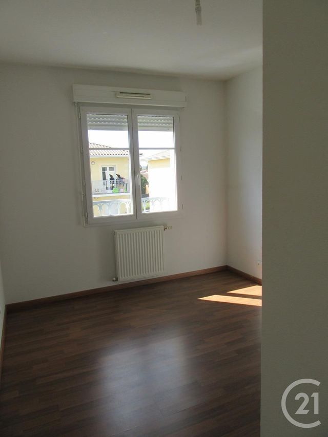 Appartement T2 à louer - 2 pièces - 38.86 m2 - GIRONDE SUR DROPT - 33 - AQUITAINE - Century 21 Lgi Immo