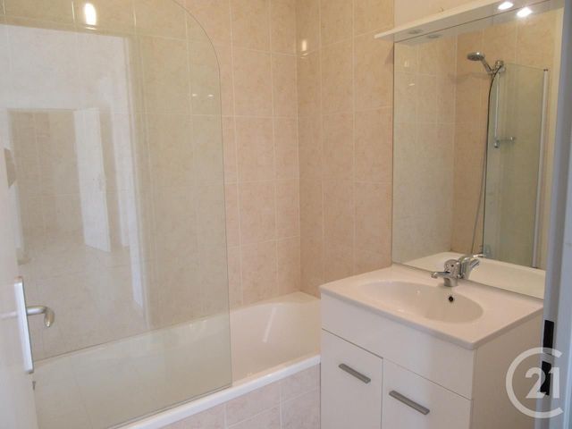 Appartement T2 à louer - 2 pièces - 38.86 m2 - GIRONDE SUR DROPT - 33 - AQUITAINE - Century 21 Lgi Immo