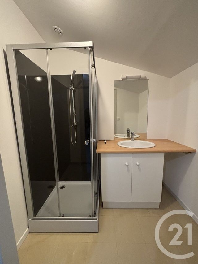 Appartement T2 à louer - 2 pièces - 39.82 m2 - LA REOLE - 33 - AQUITAINE - Century 21 Lgi Immo