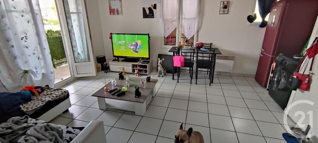 Appartement T3 à vendre - 3 pièces - 50.77 m2 - LA REOLE - 33 - AQUITAINE - Century 21 Lgi Immo Appartement T3 à vendre - 3 pièces - 50.77 m2 - LA REOLE - 33 - AQUITAINE - Century 21 Lgi Immo