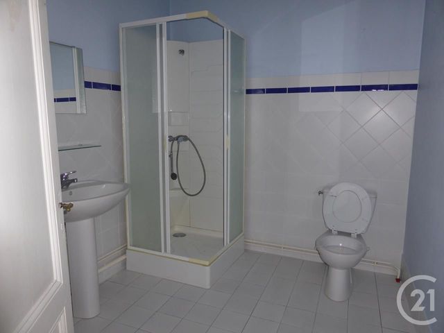 Appartement T3 à louer - 4 pièces - 92.75 m2 - LA REOLE - 33 - AQUITAINE - Century 21 Lgi Immo Appartement T3 à louer - 4 pièces - 92.75 m2 - LA REOLE - 33 - AQUITAINE - Century 21 Lgi Immo