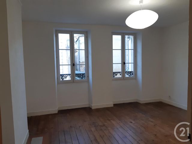 Appartement T3 à louer - 4 pièces - 92.75 m2 - LA REOLE - 33 - AQUITAINE - Century 21 Lgi Immo Appartement T3 à louer - 4 pièces - 92.75 m2 - LA REOLE - 33 - AQUITAINE - Century 21 Lgi Immo