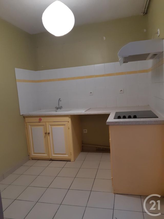Appartement T3 à louer - 4 pièces - 92.75 m2 - LA REOLE - 33 - AQUITAINE - Century 21 Lgi Immo Appartement T3 à louer - 4 pièces - 92.75 m2 - LA REOLE - 33 - AQUITAINE - Century 21 Lgi Immo