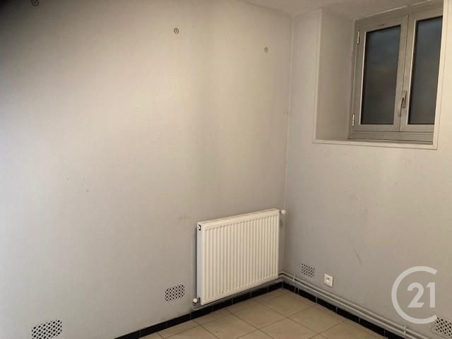 Appartement T3 à louer - 4 pièces - 92.75 m2 - LA REOLE - 33 - AQUITAINE - Century 21 Lgi Immo Appartement T3 à louer - 4 pièces - 92.75 m2 - LA REOLE - 33 - AQUITAINE - Century 21 Lgi Immo