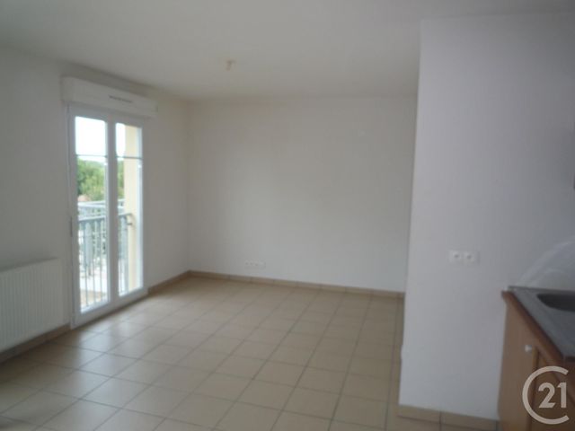 Afficher la photo en grand Appartement F2 à louer - 2 pièces - 41.68 m2 - GIRONDE SUR DROPT - 33 - AQUITAINE - Century 21 Lgi Immo