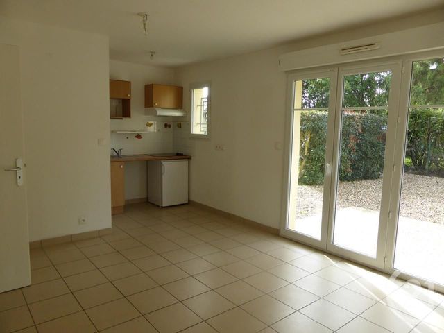 Afficher la photo en grand Appartement F2 à vendre - 2 pièces - 37.54 m2 - GIRONDE SUR DROPT - 33 - AQUITAINE - Century 21 Lgi Immo