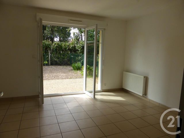 Afficher la photo en grand Appartement F2 à vendre - 2 pièces - 37.54 m2 - GIRONDE SUR DROPT - 33 - AQUITAINE - Century 21 Lgi Immo