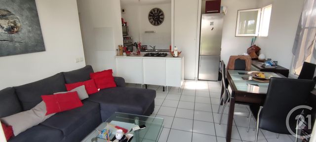 Afficher la photo en grand Appartement T3 à vendre - 3 pièces - 52.54 m2 - LA REOLE - 33 - AQUITAINE - Century 21 Lgi Immo