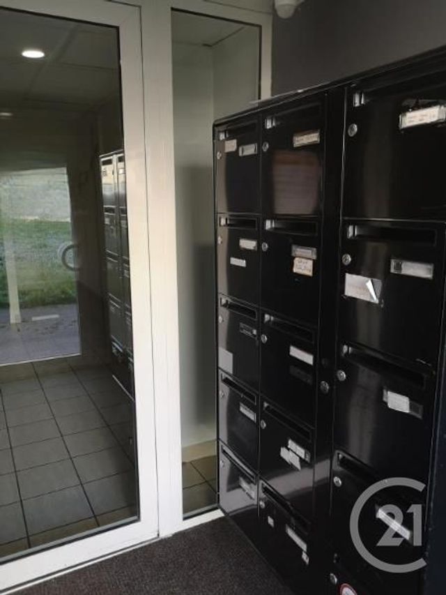 Appartement T3 à vendre - 3 pièces - 60.79 m2 - GIRONDE SUR DROPT - 33 - AQUITAINE - Century 21 Lgi Immo